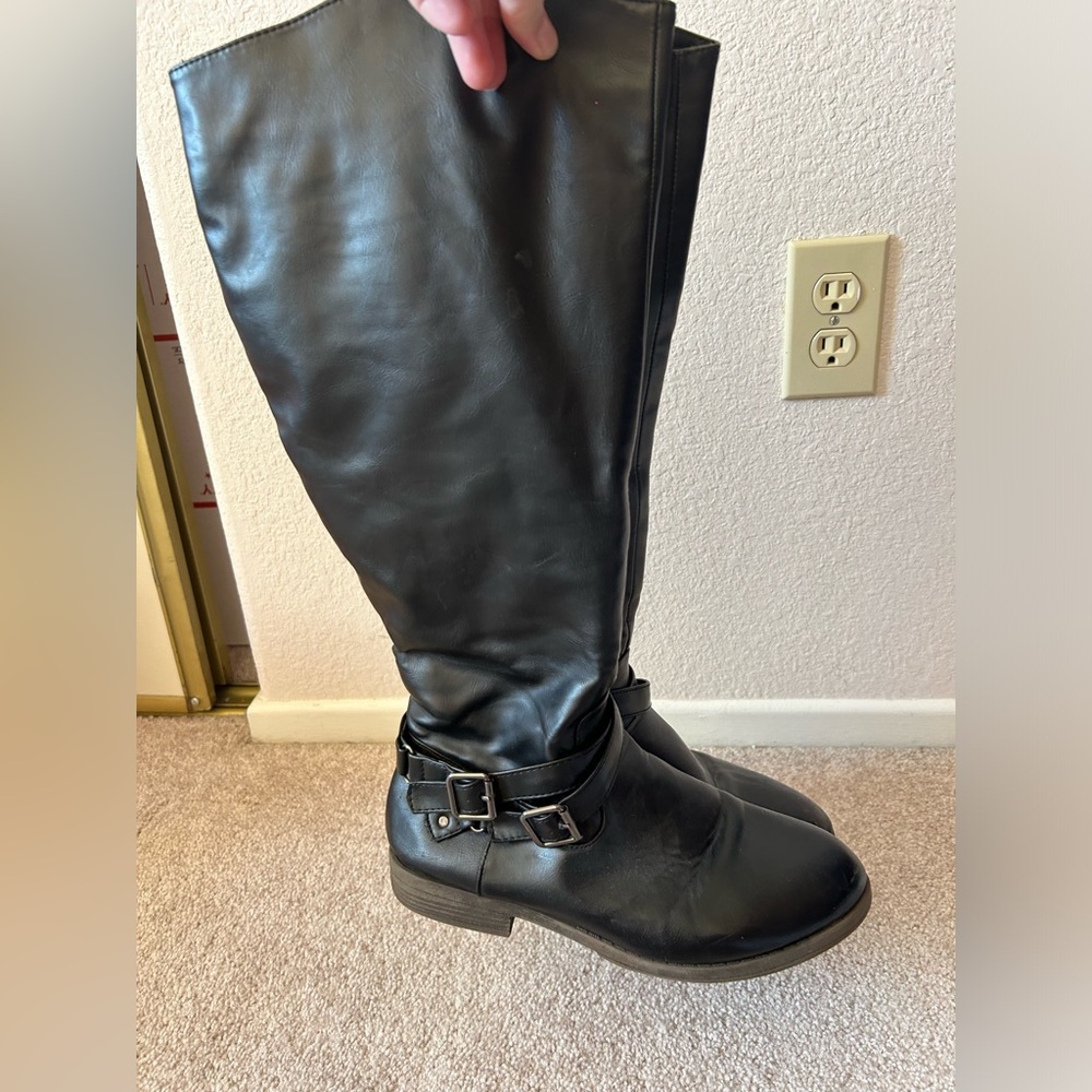 Black Boots